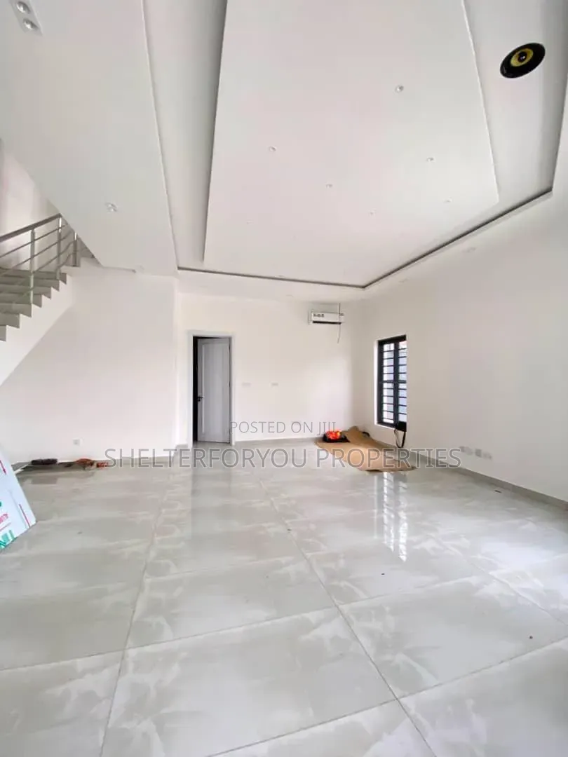 4bdrm Duplex in Victoria Island Extension for sale