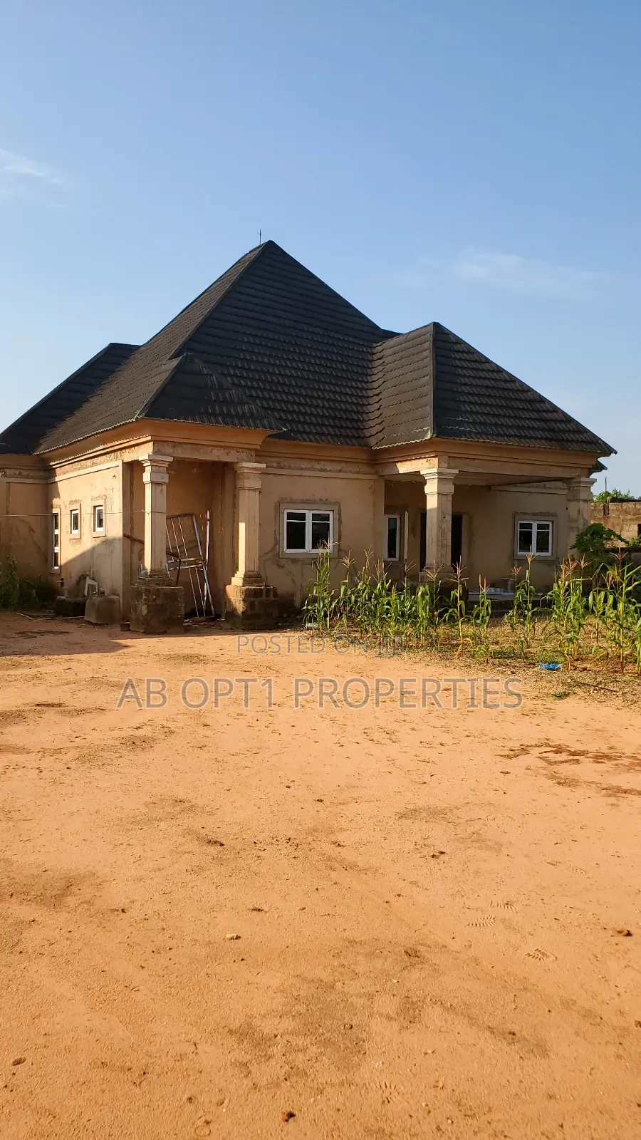 3bdrm Bungalow in Uroho, Sapele Road, Benin City for sale