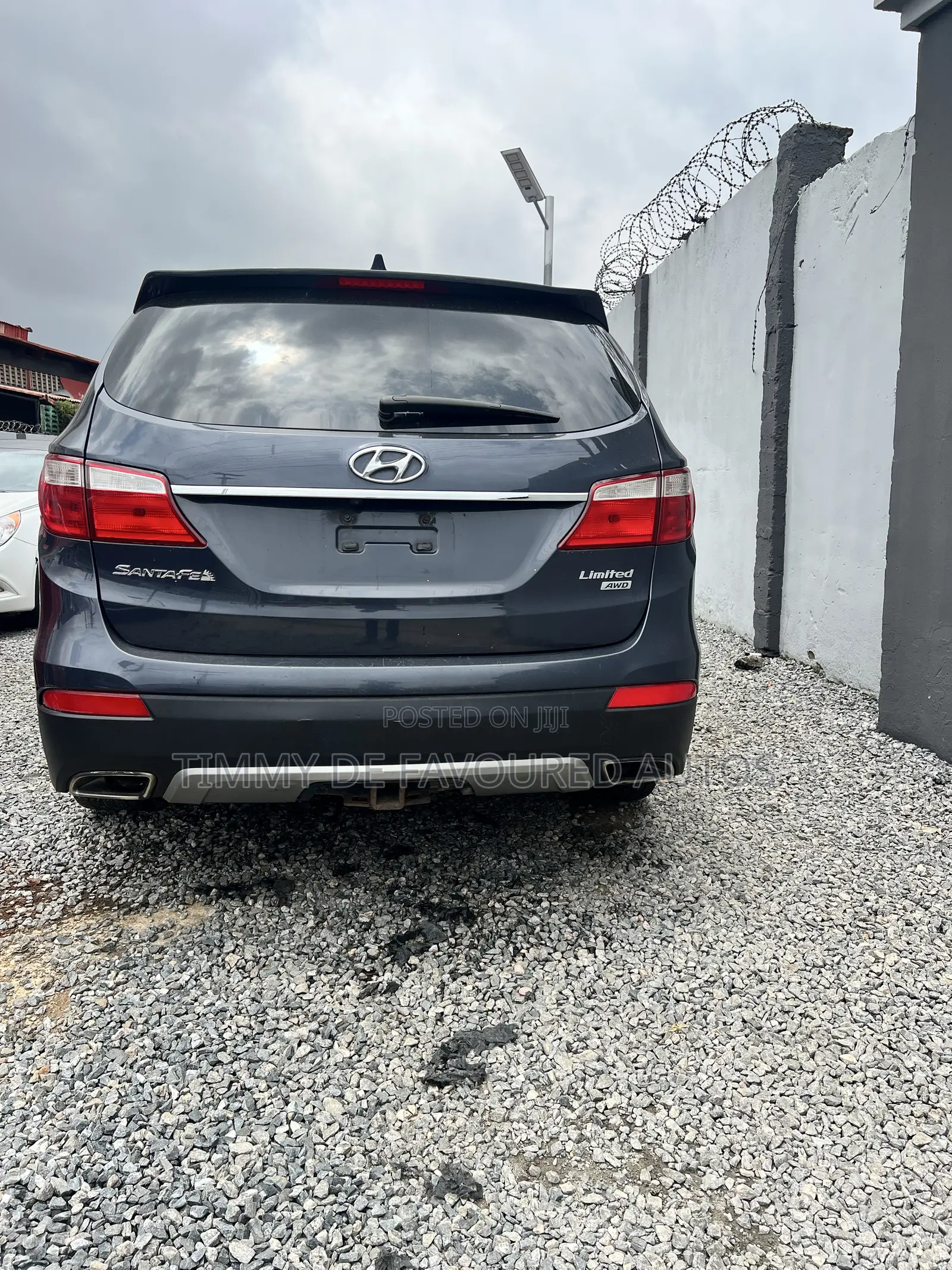 Hyundai Santa Fe Limited w/Saddle Interior 4dr SUV (3.3L 6cyl 6A) 2015