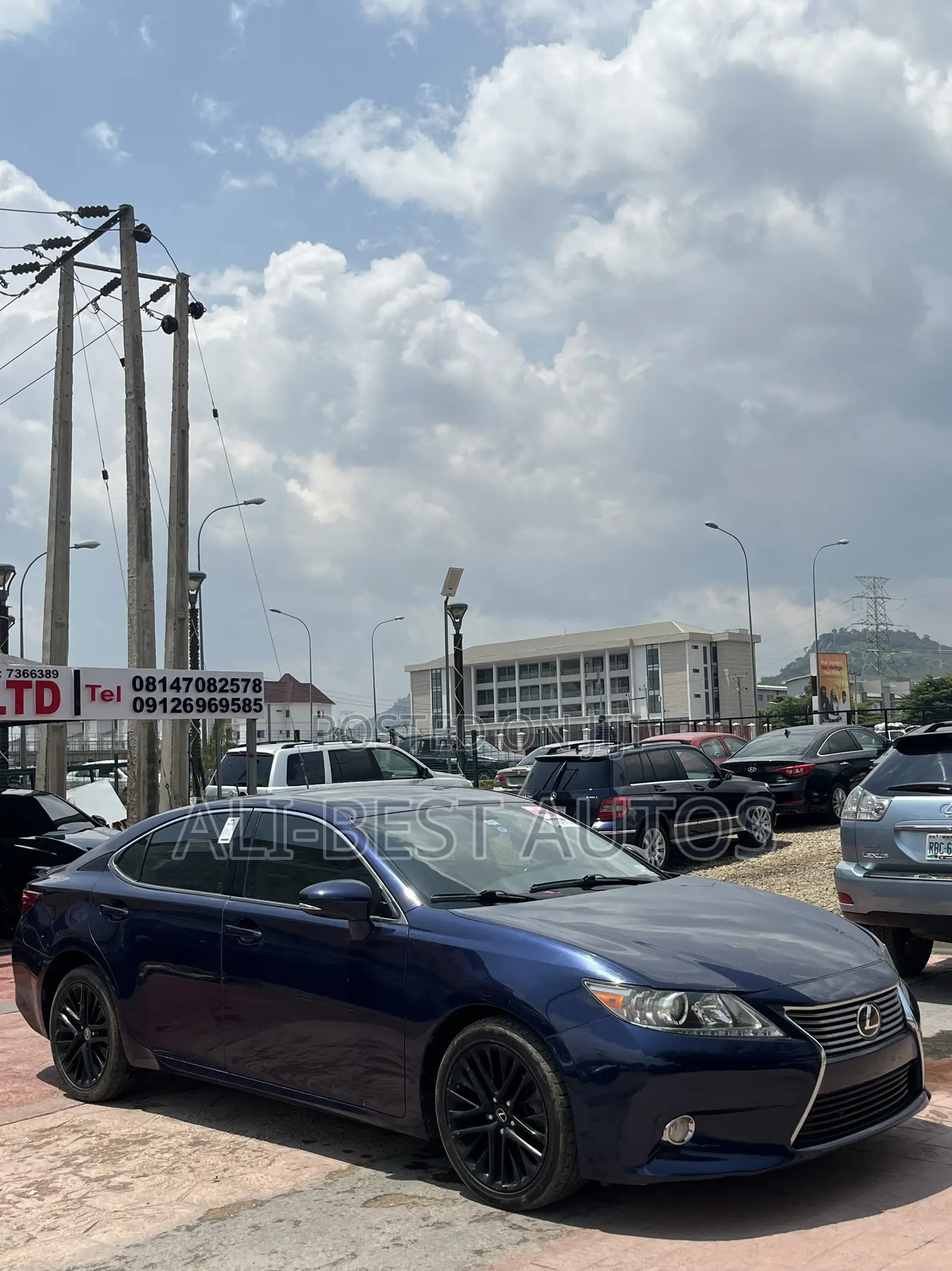 Lexus ES 2013 Blue