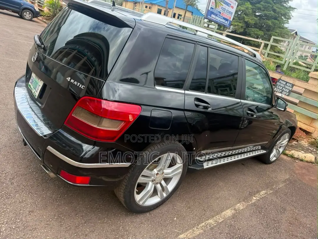 Mercedes-Benz GLK-Class 2010 Black
