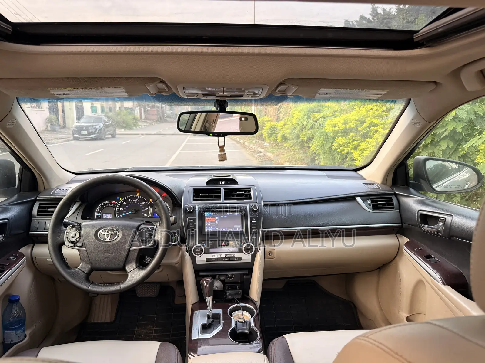 Toyota Camry XLE 4dr Sedan (3.5L 6cyl 6A) 2014 Gold