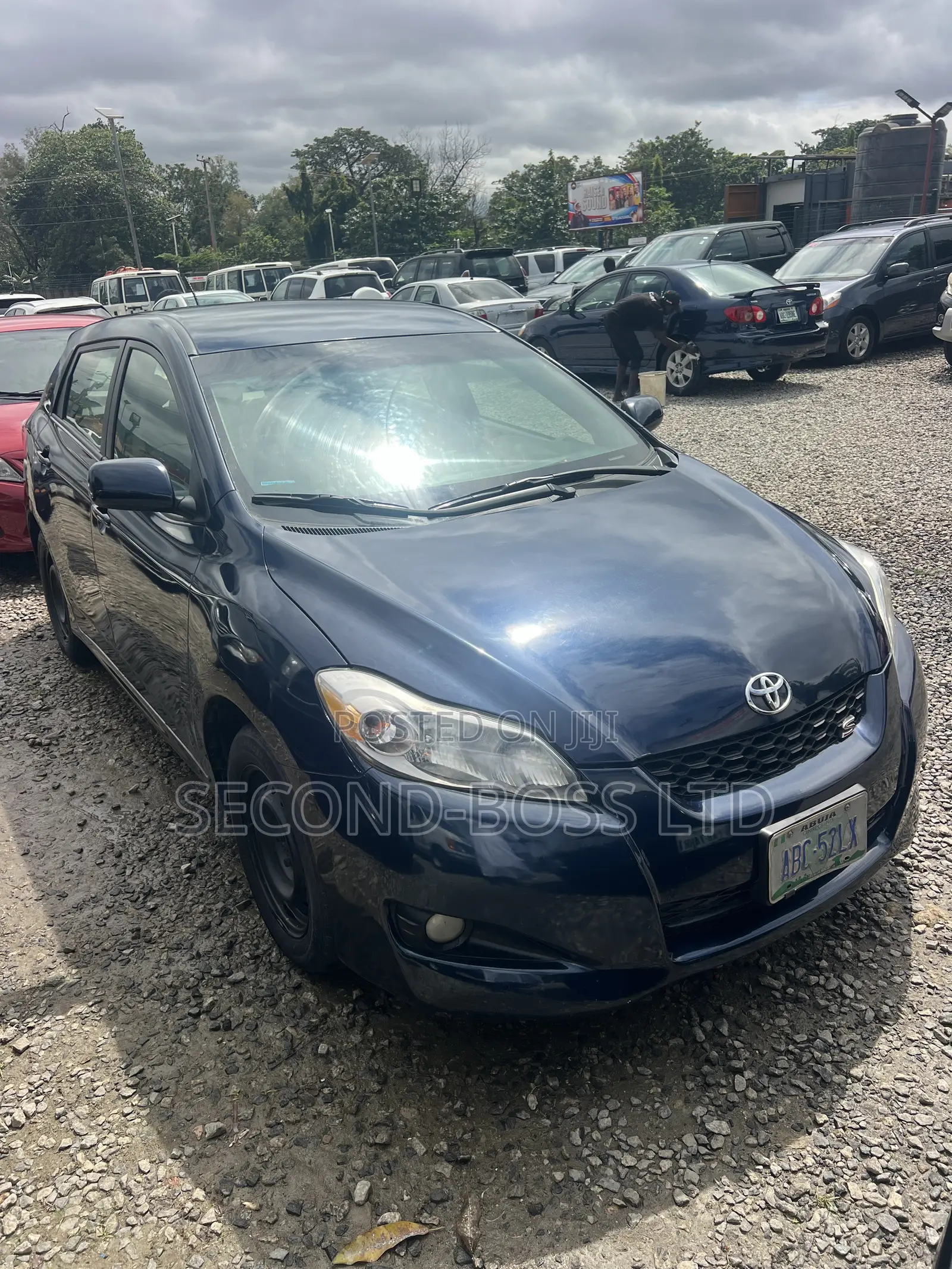 Toyota Matrix Hatchback FWD (1.8L 4cyl 5M) 2010 Blue