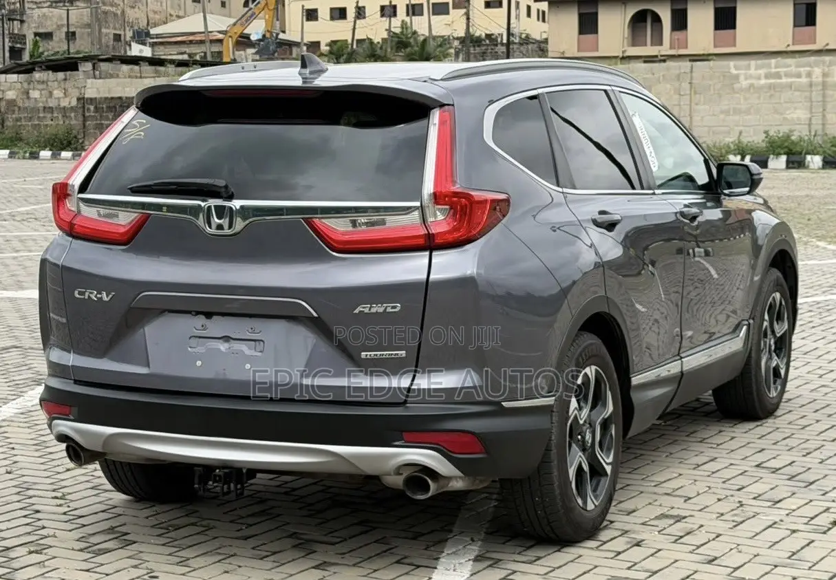 Honda CR-V Touring 4dr SUV AWD (1.5L 4cyl CVT) 2017 Gray