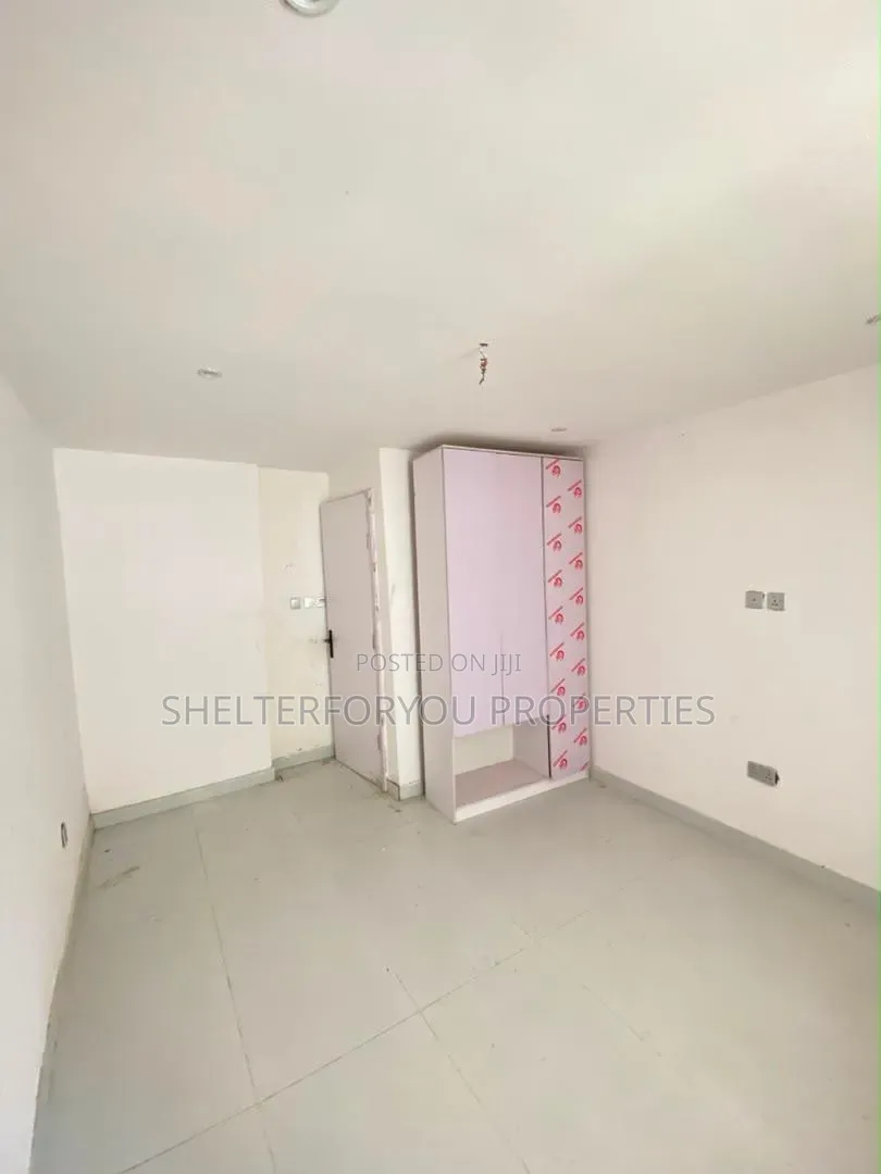 1bdrm Apartment in Victoria Island Extension for sale