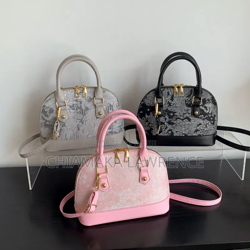 Charmie'sEmpire Essentialz