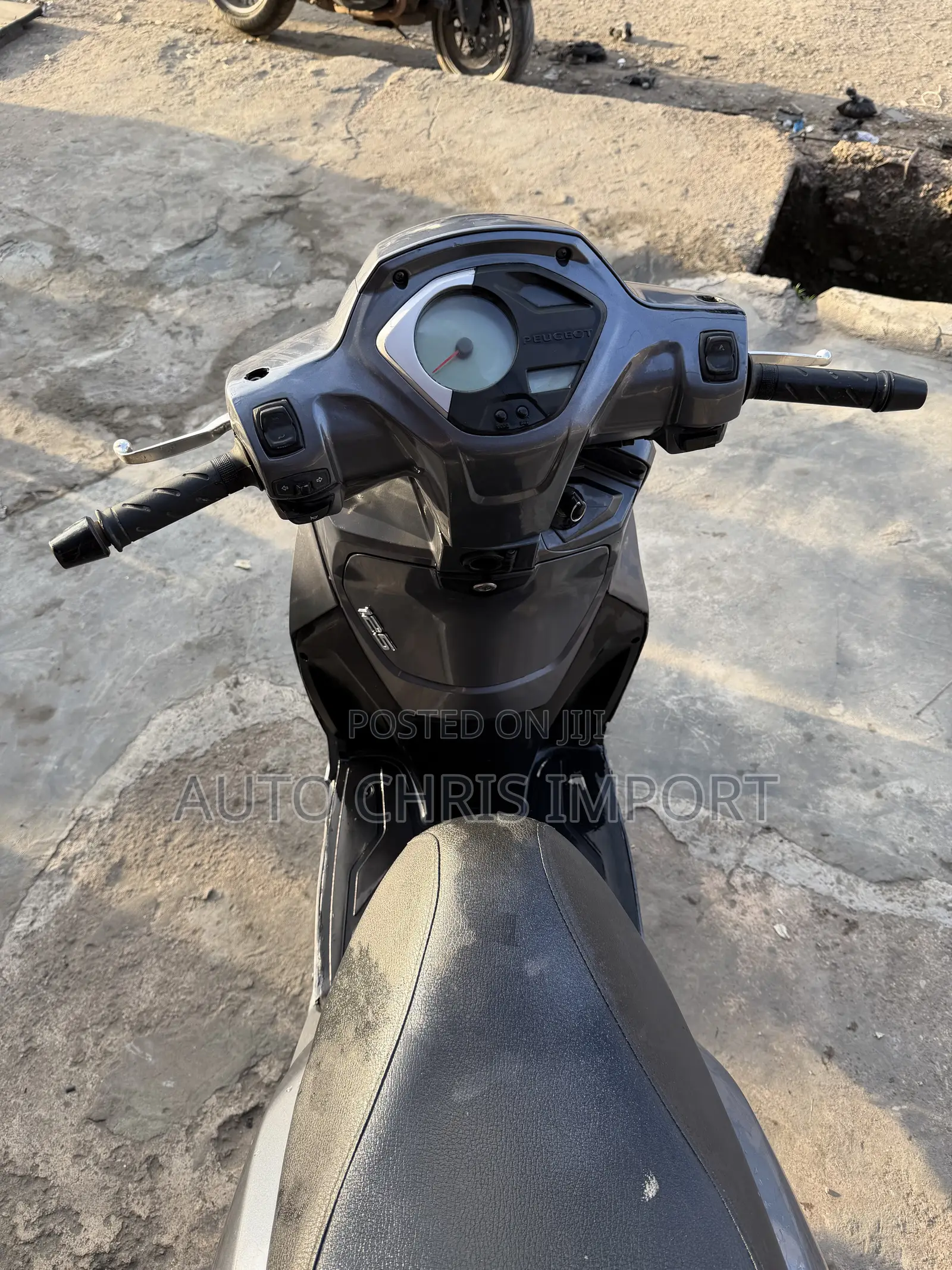 Peugeot Tweet 2021 Gray