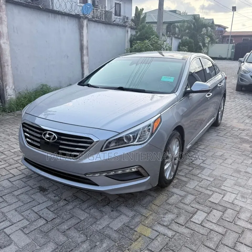 Hyundai Sonata Limited 4dr Sedan (2.4L 4cyl 6A) 2015 Silver