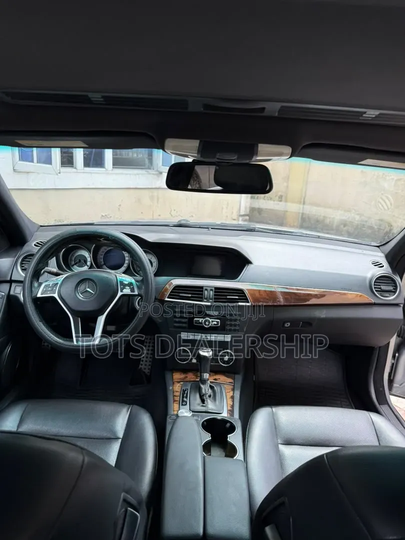 Mercedes-Benz C300 2012 Gray