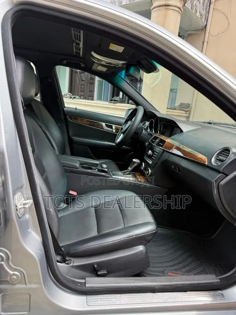 Mercedes-Benz C300 2012 Gray