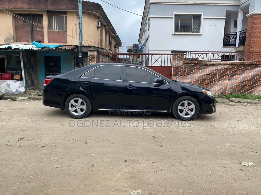 Toyota Camry LE 4dr Sedan (2.5L 4cyl 6A) 2013 Black