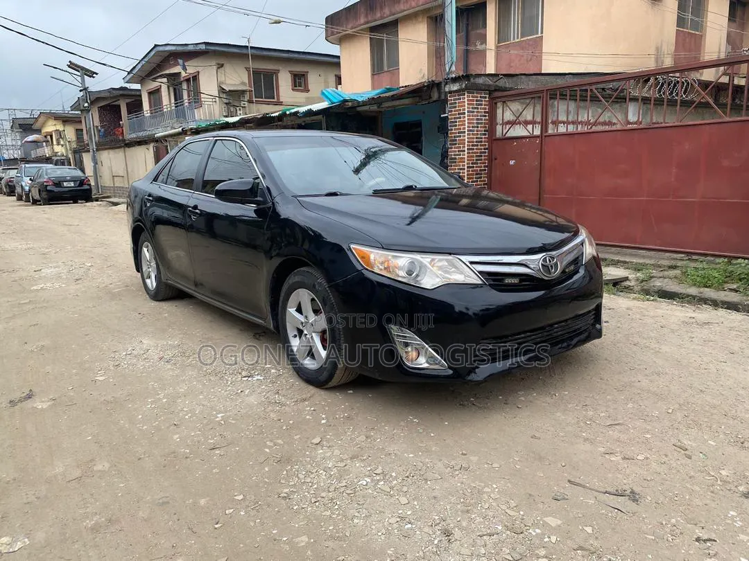 Toyota Camry LE 4dr Sedan (2.5L 4cyl 6A) 2013 Black