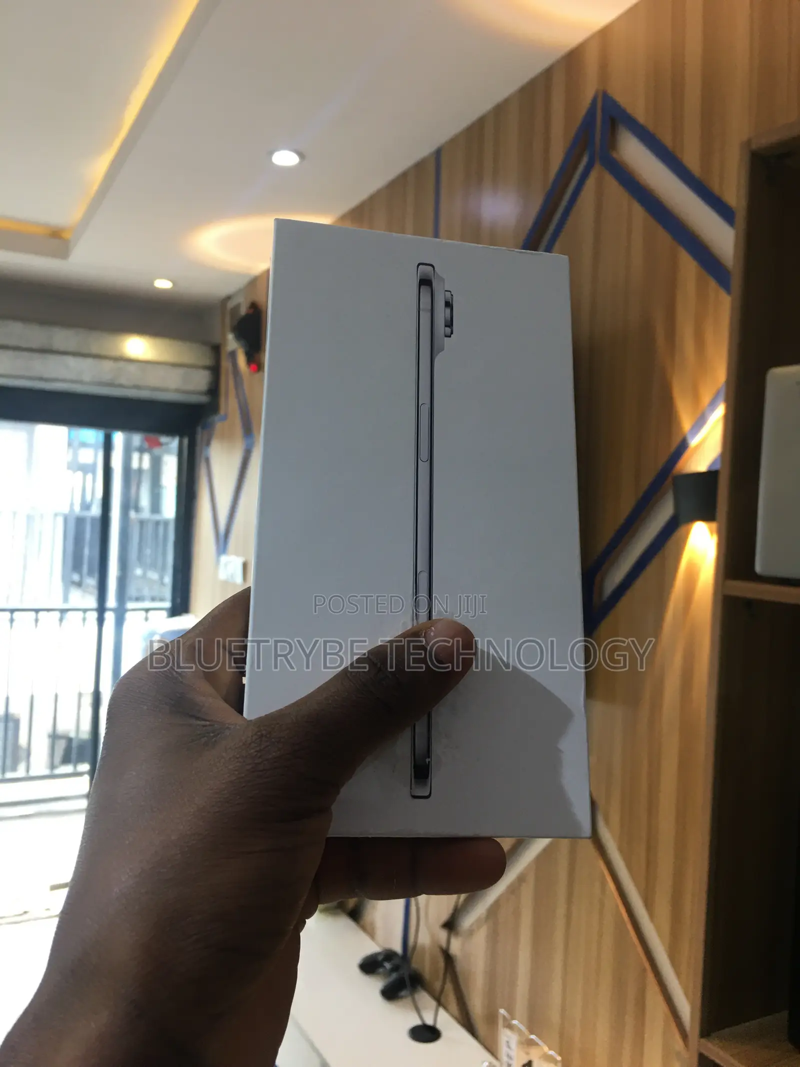 New Apple iPhone Air 256 GB White