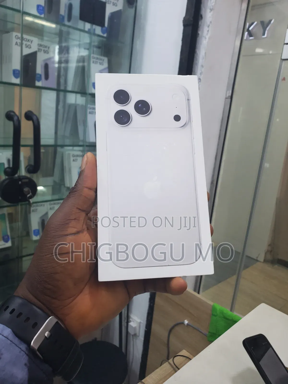 New Apple iPhone 18 Pro Max 256 GB Silver