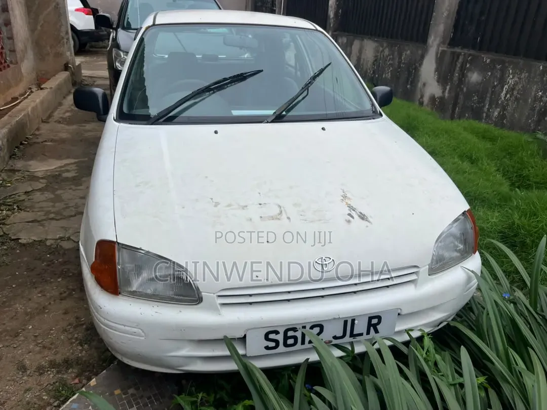 Toyota Starlet 2004 White