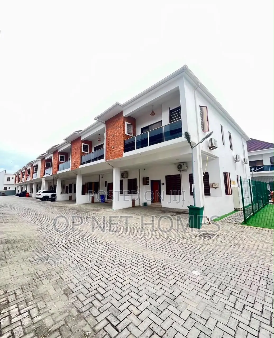 4bdrm Duplex in Lekki for rent