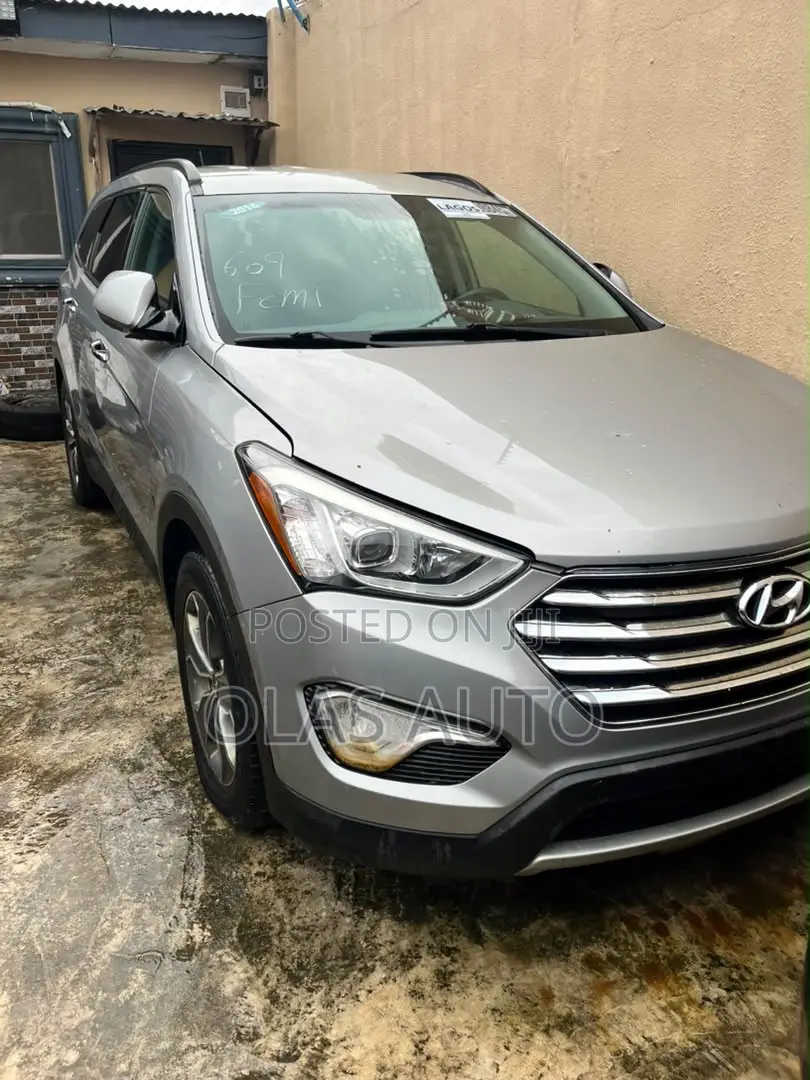 Hyundai Santa Fe 2016 Silver