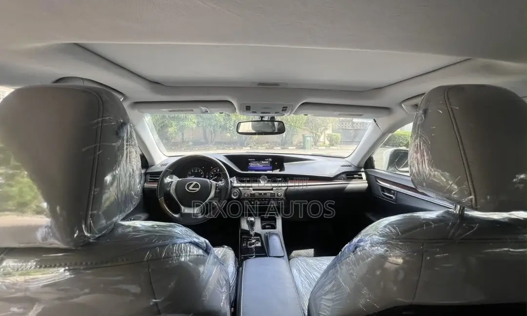 Lexus ES 2015 White