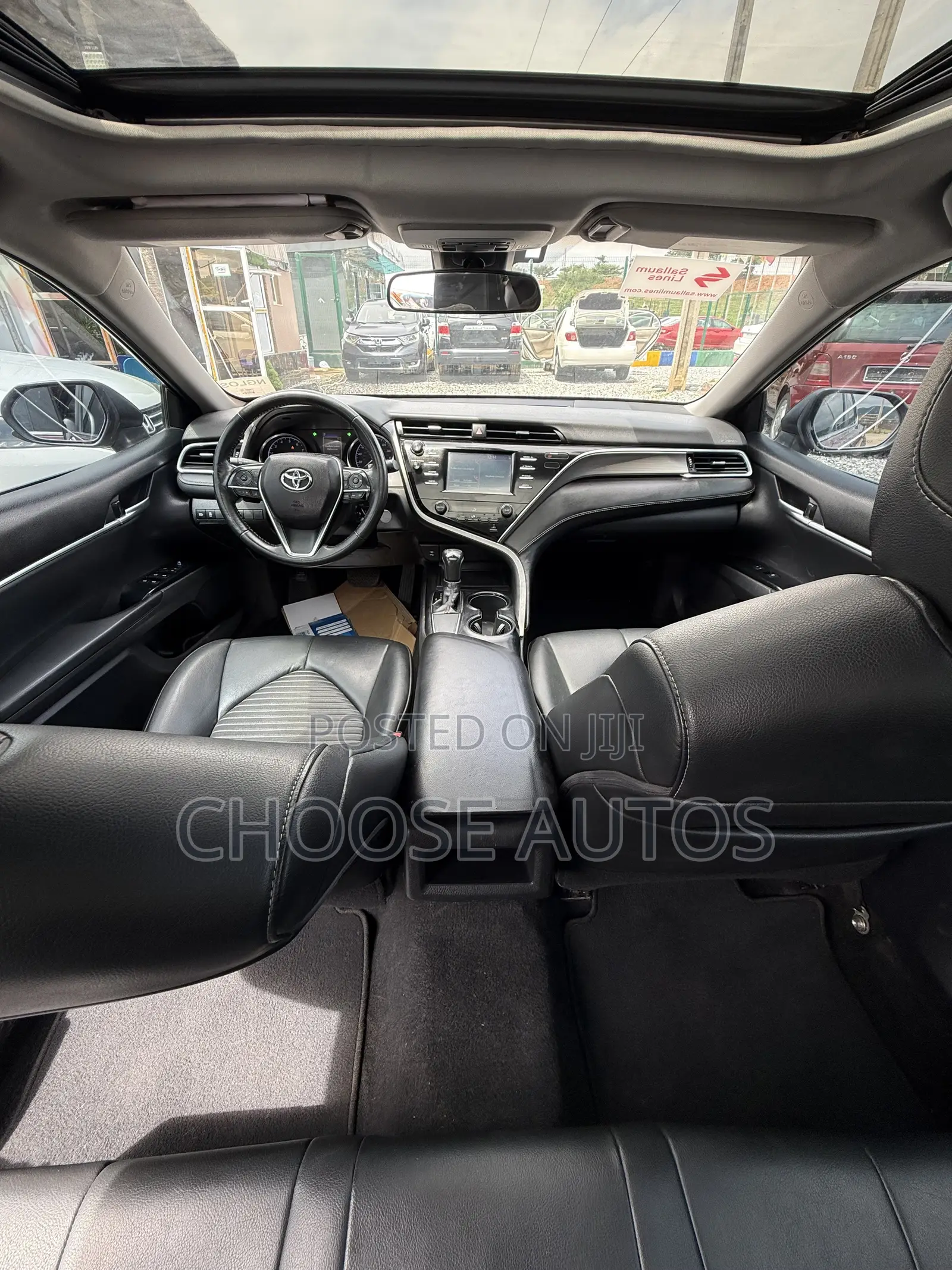 Toyota Camry SE FWD (2.5L 4cyl 8AM) 2018 Red