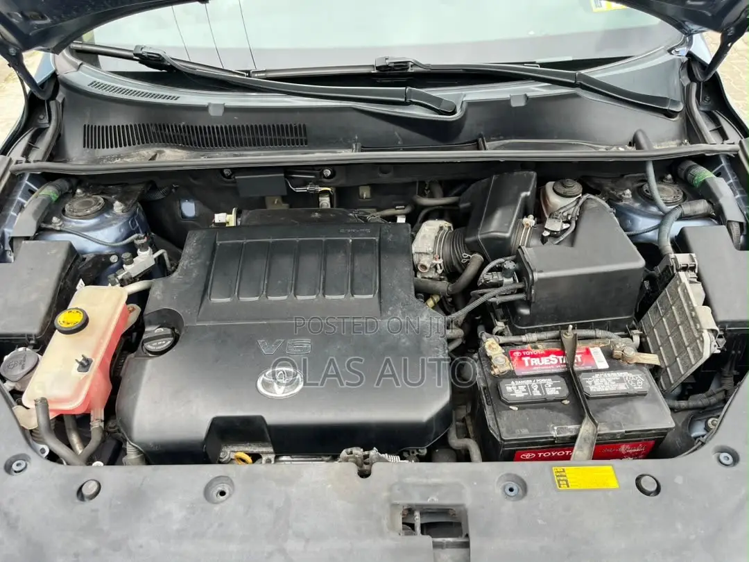 Toyota RAV4 2010 Blue