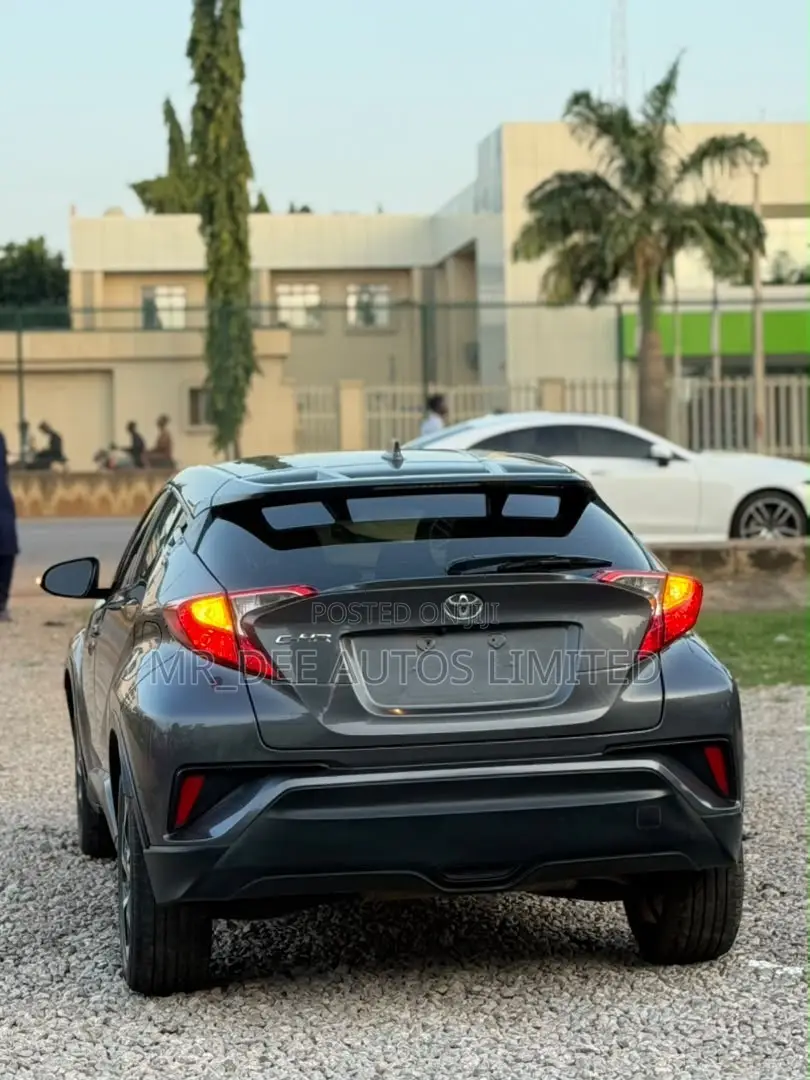 Toyota C-HR 2019 Gray