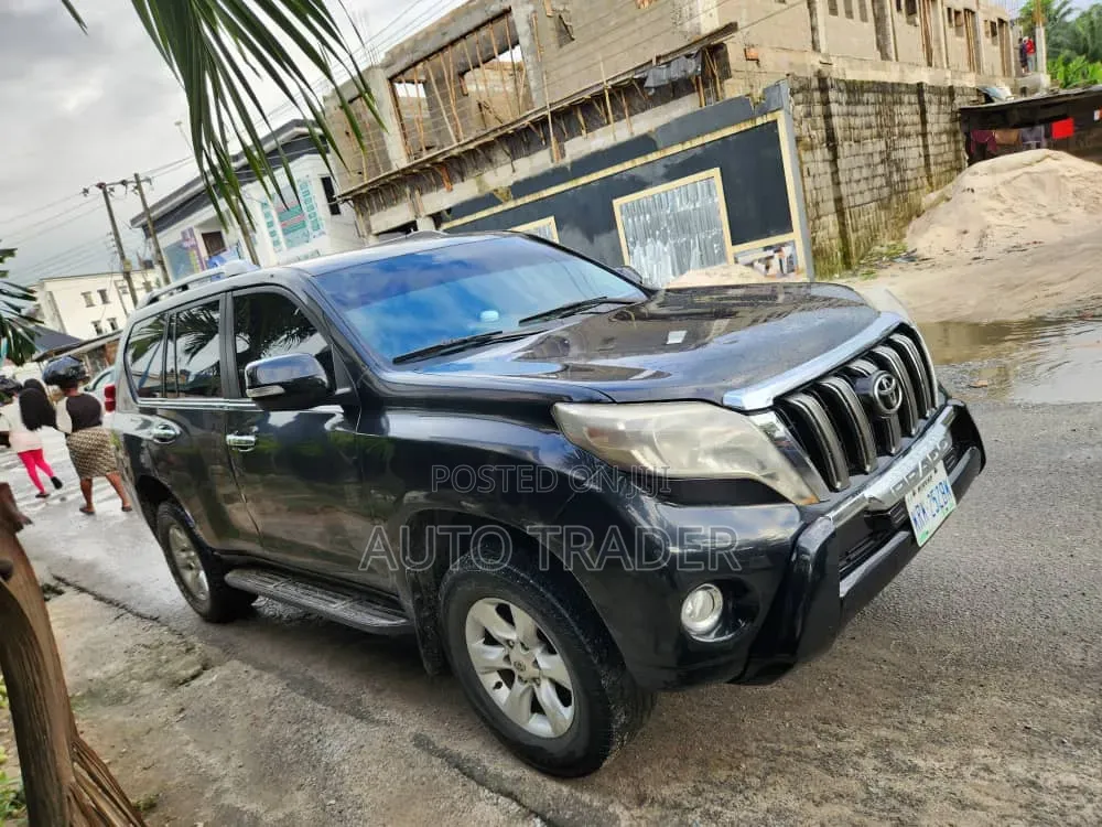 Toyota Land Cruiser Prado 2013 Black