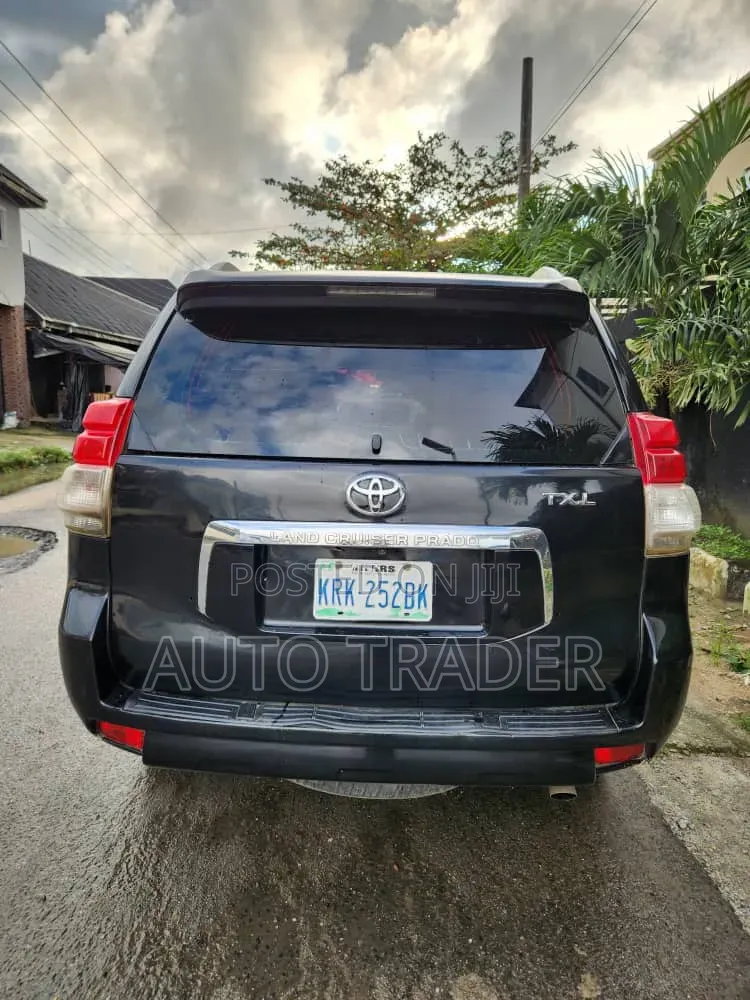 Toyota Land Cruiser Prado 2013 Black