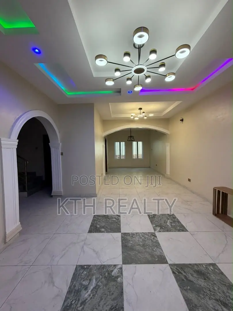 5bdrm Duplex in Lekki for rent