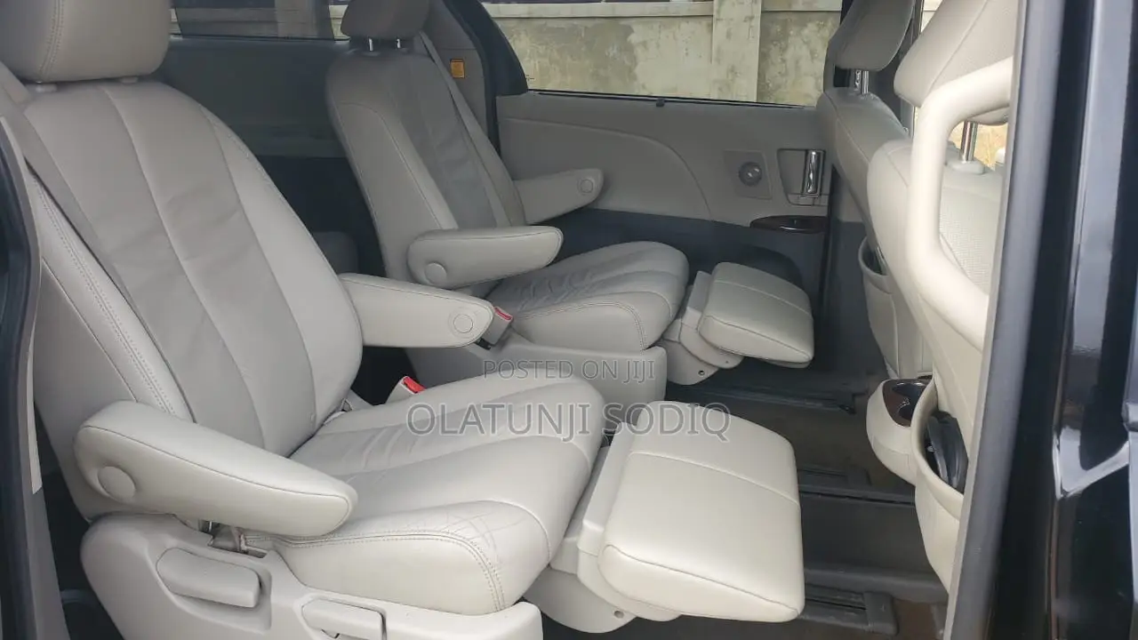 Toyota Sienna Limited 7 Passenger 2012 Black