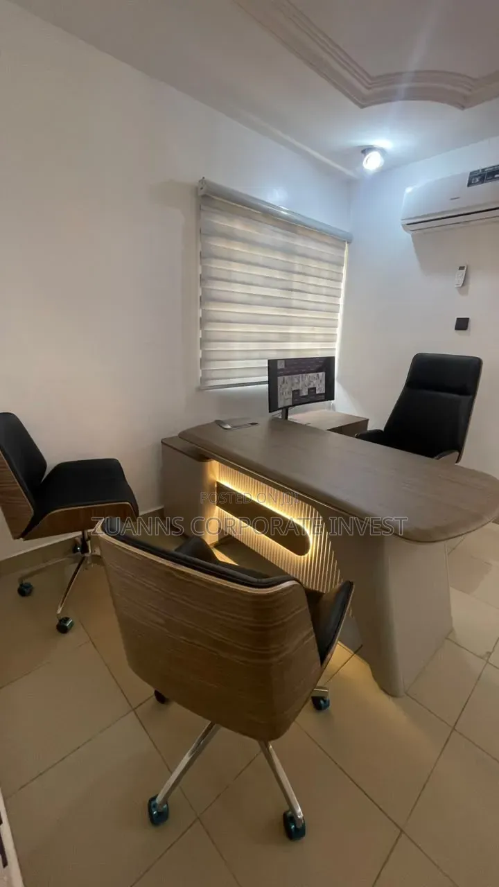 Executive Set of Chair and Tabel