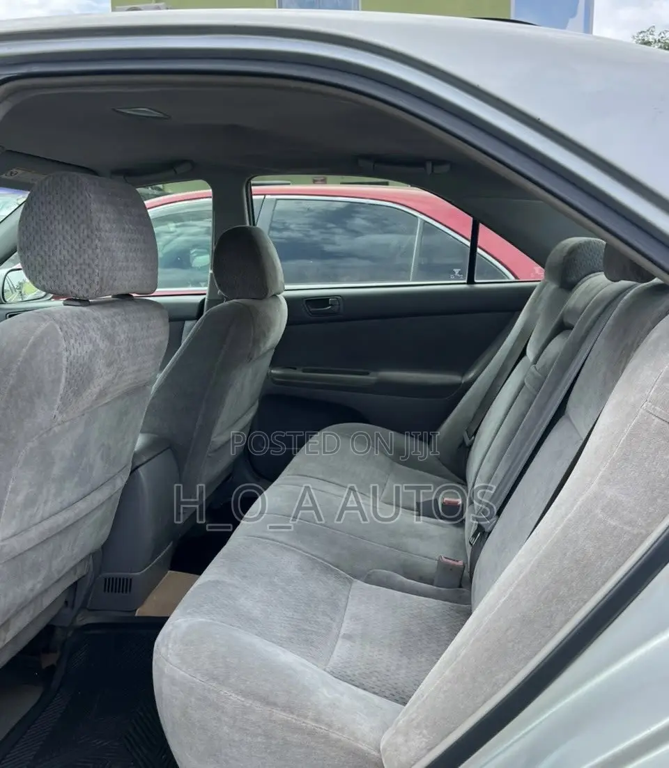 Toyota Camry LE V6 4dr Sedan (3.0L 6cyl 4A) 2002 Silver