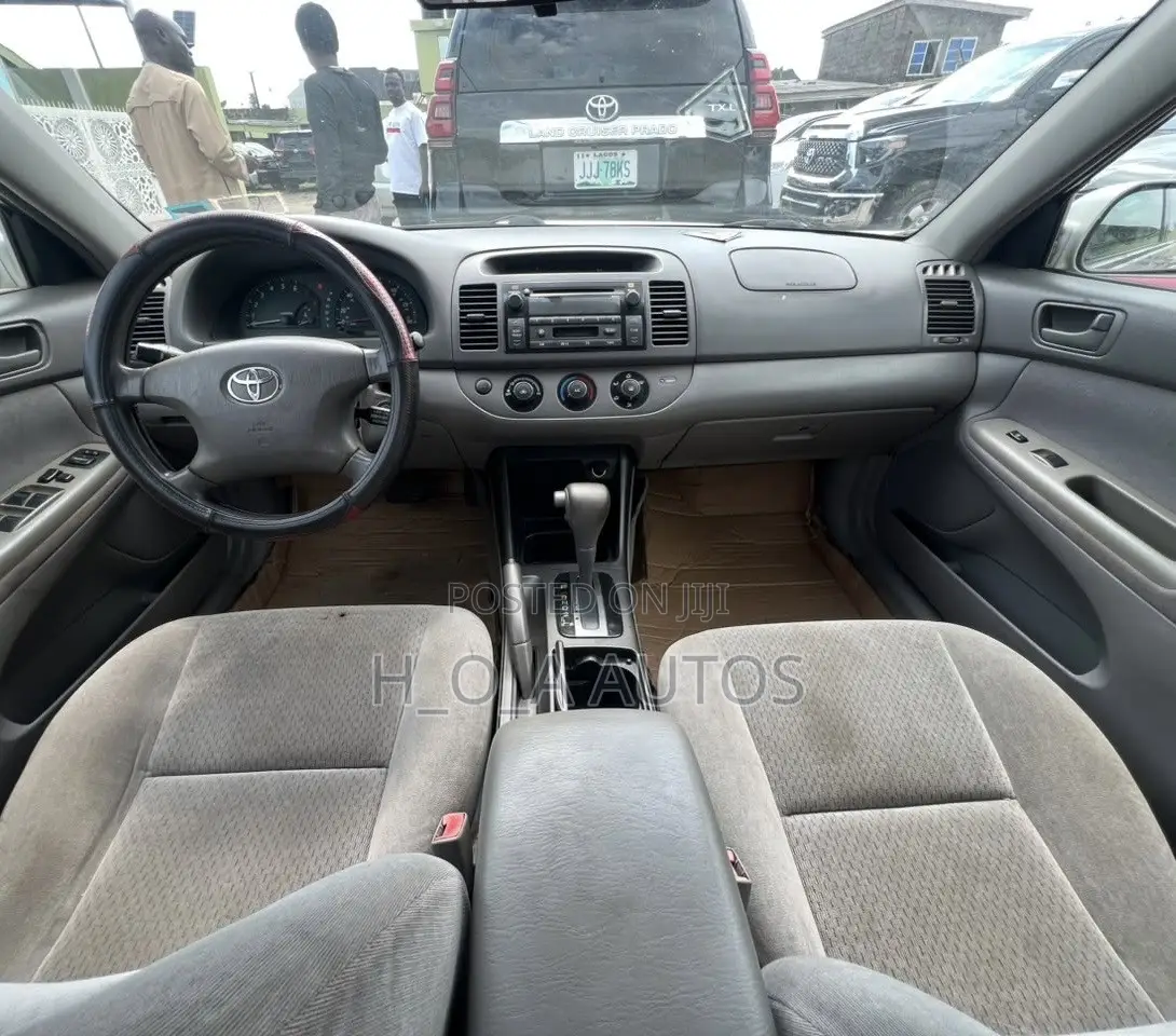 Toyota Camry LE V6 4dr Sedan (3.0L 6cyl 4A) 2002 Silver