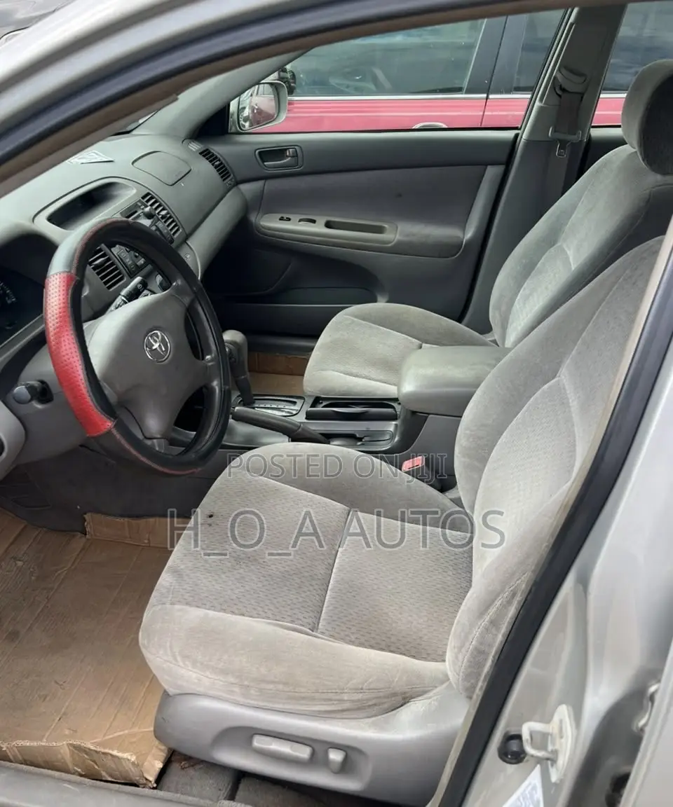 Toyota Camry LE V6 4dr Sedan (3.0L 6cyl 4A) 2002 Silver