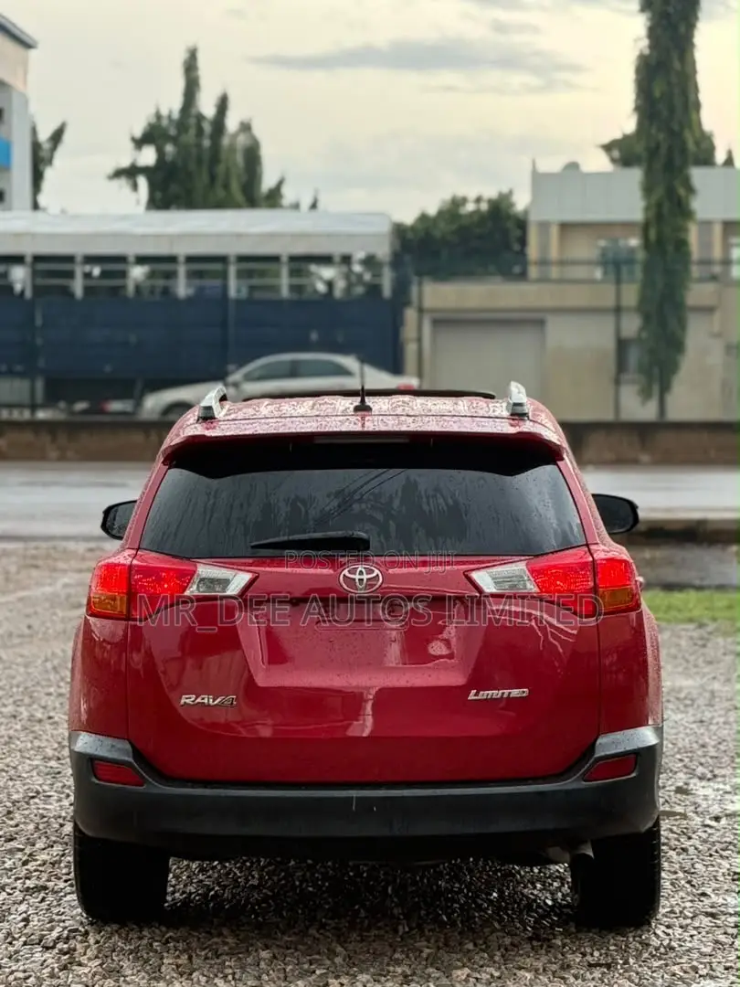 Toyota RAV4 2015 Red