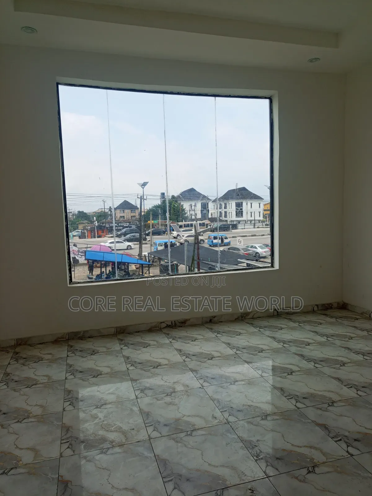Rent Newly Spacious Shop Facing Express Directly in Sangotedo
