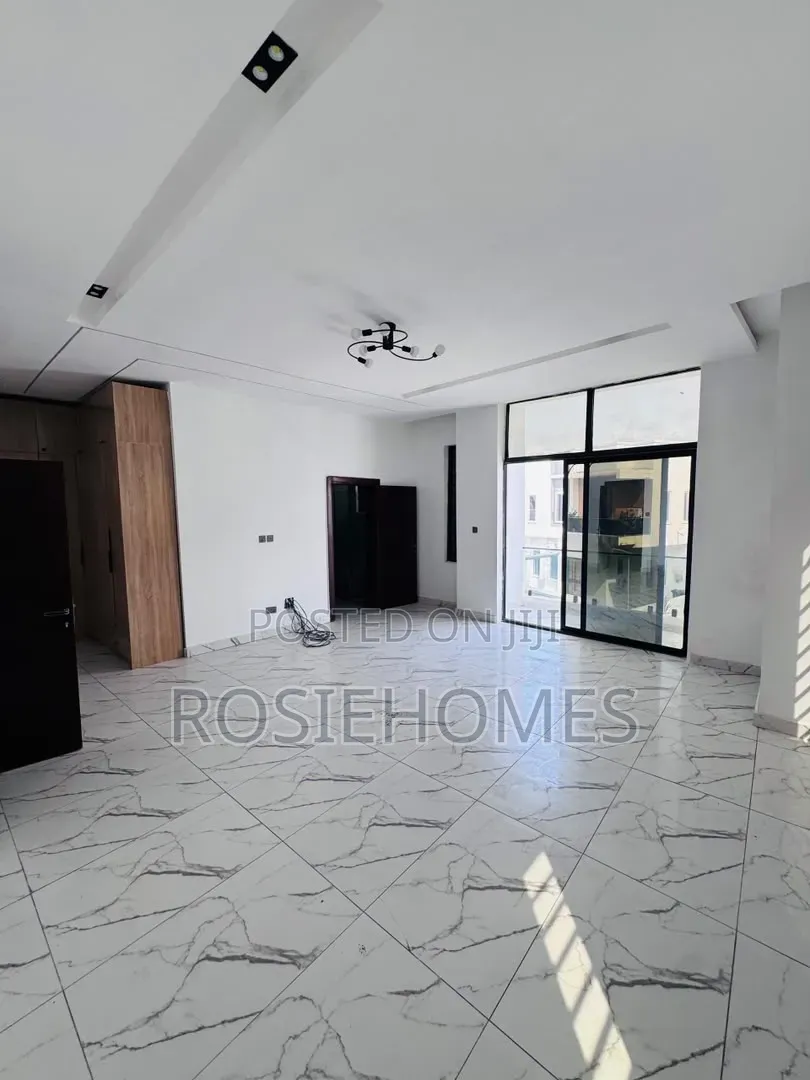 4bdrm Duplex in Orchid, Lekki Phase 1 for rent