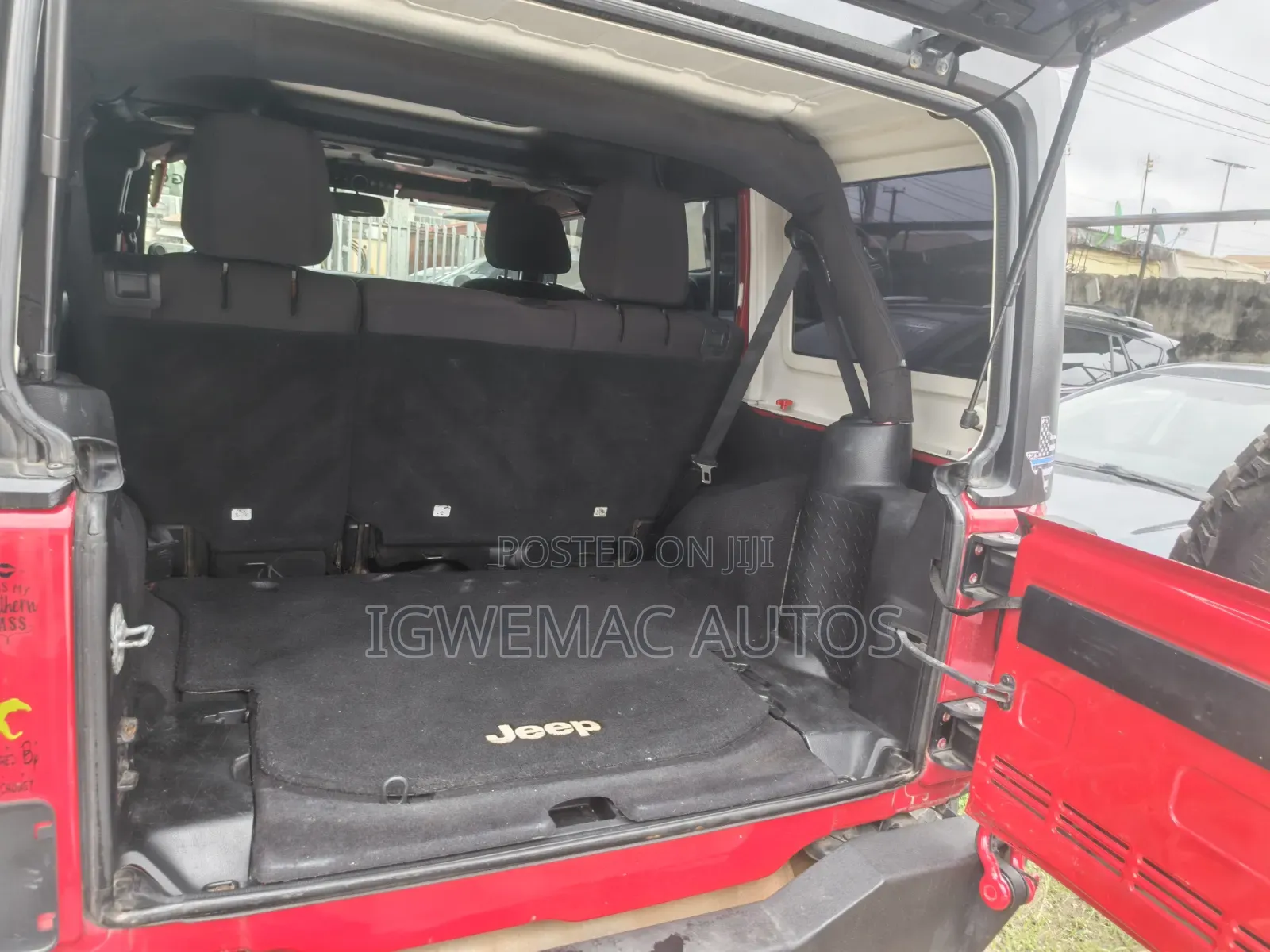 Jeep Wrangler Unlimited Sahara 4dr SUV 4WD (3.6L 6cyl 6M) 2014 Red