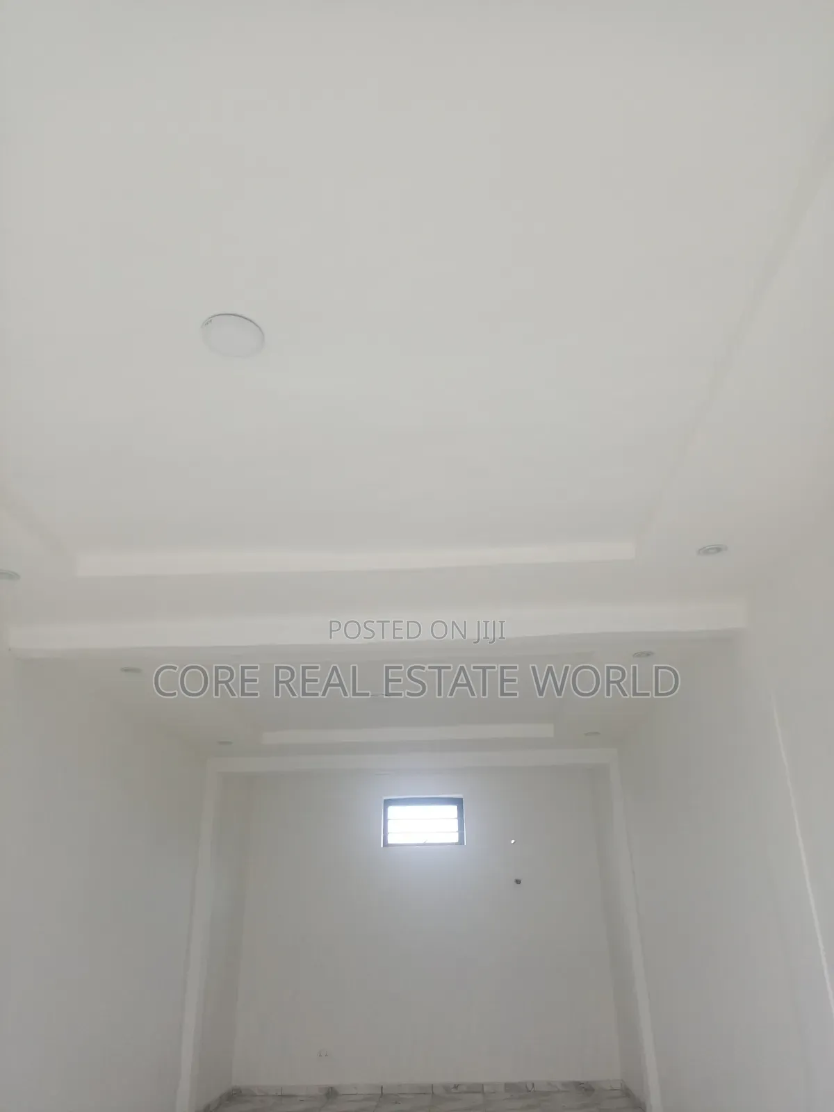 Rent Newly Spacious Shop Facing Express Directly in Sangotedo