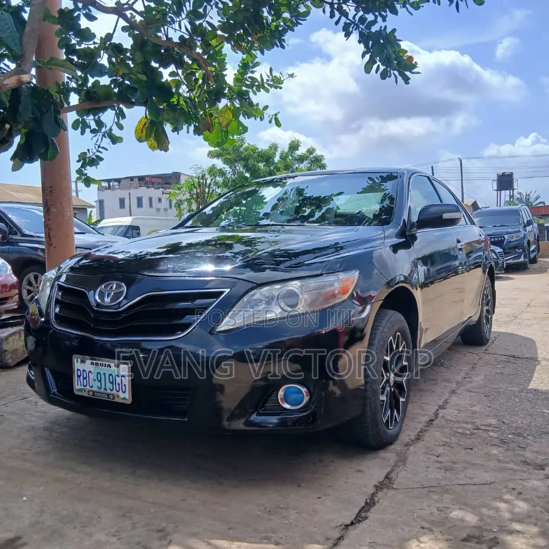 Toyota Camry LE 4dr Sedan (2.5L 4cyl 6AM) 2010 Black
