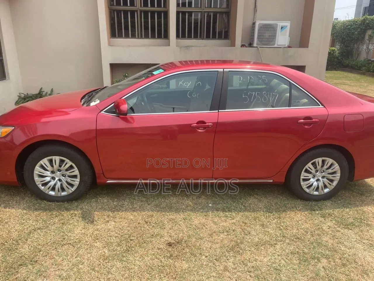 Toyota Camry LE 4dr Sedan (2.5L 4cyl 6A) 2012 Red