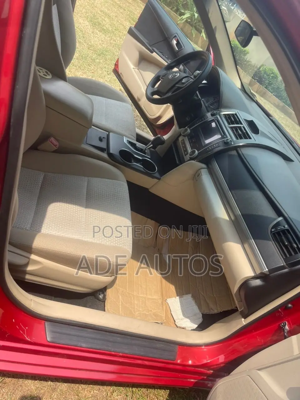 Toyota Camry LE 4dr Sedan (2.5L 4cyl 6A) 2012 Red