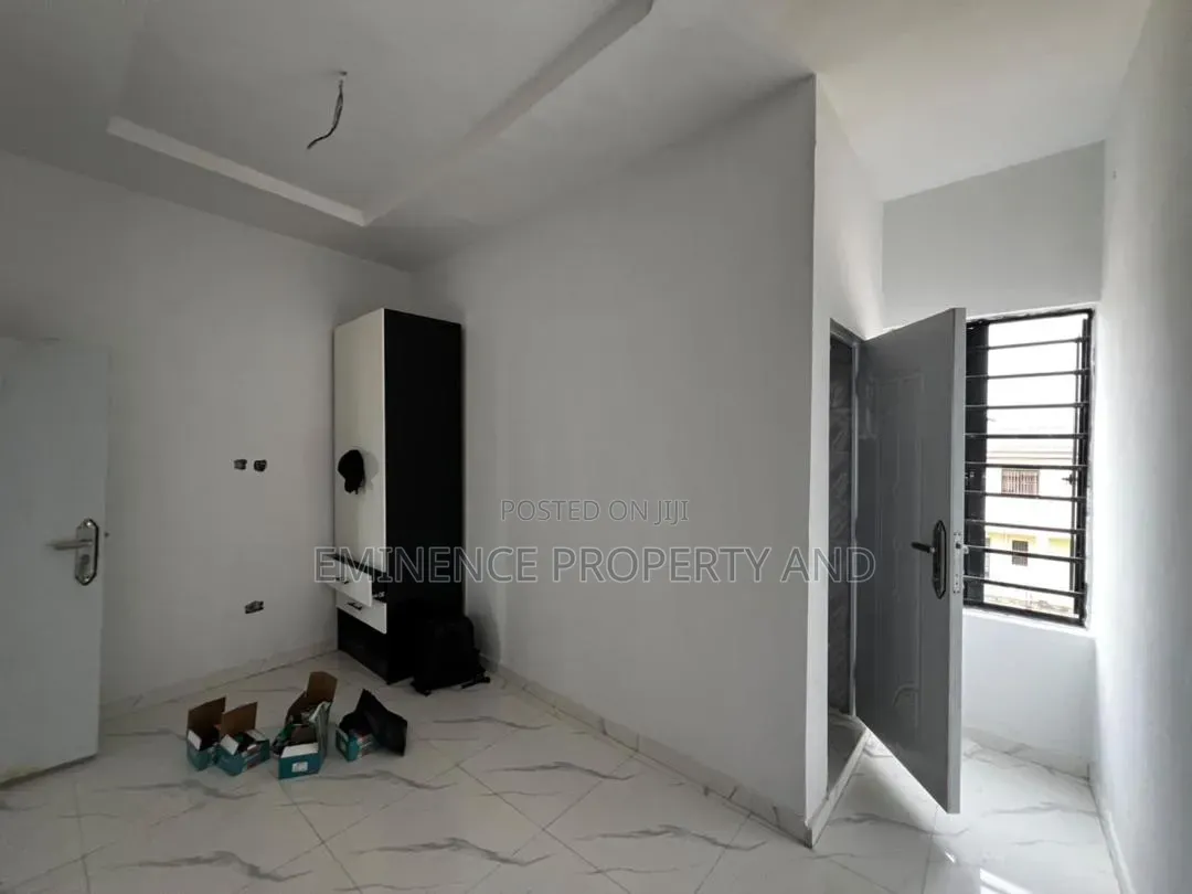 4bdrm Duplex in Thomas Estate for rent