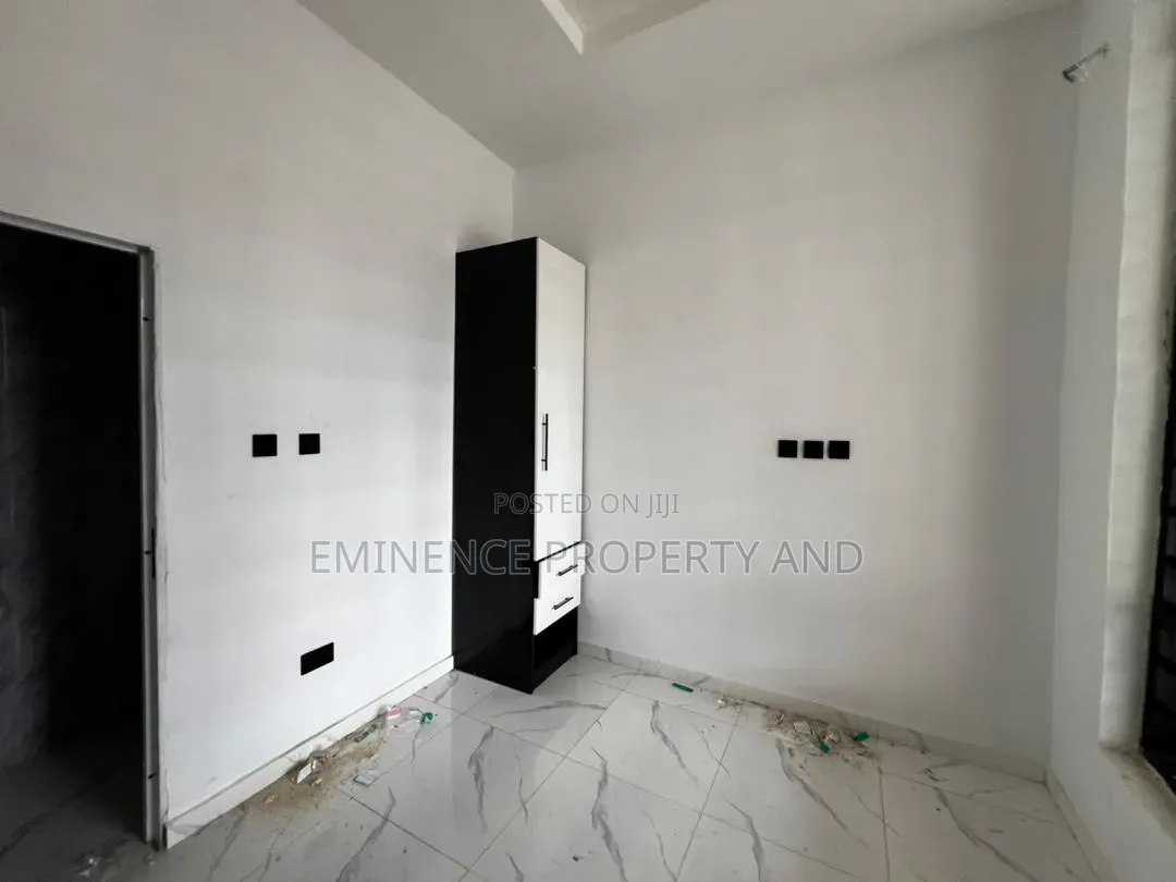 4bdrm Duplex in Thomas Estate for rent