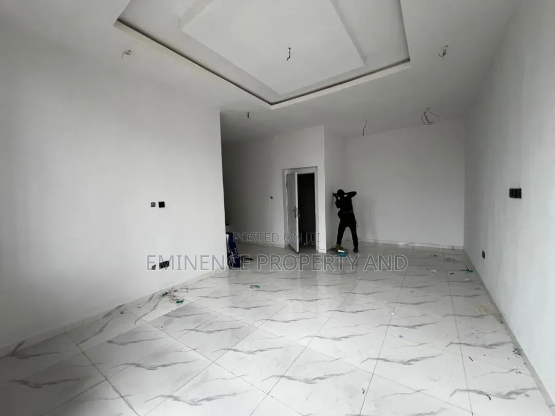 4bdrm Duplex in Thomas Estate for rent