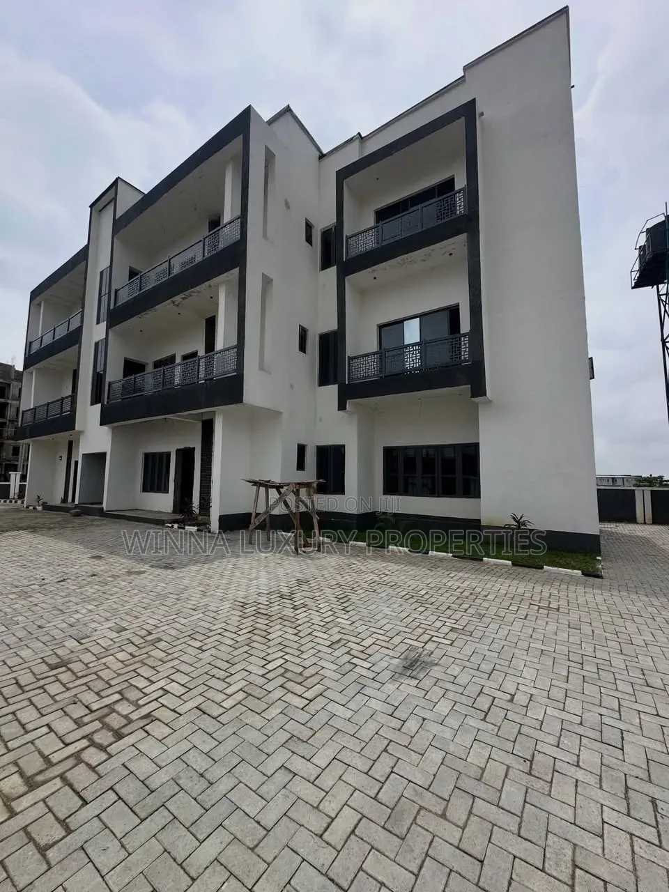 3bdrm Apartment in Wuye-Dakibiu for sale