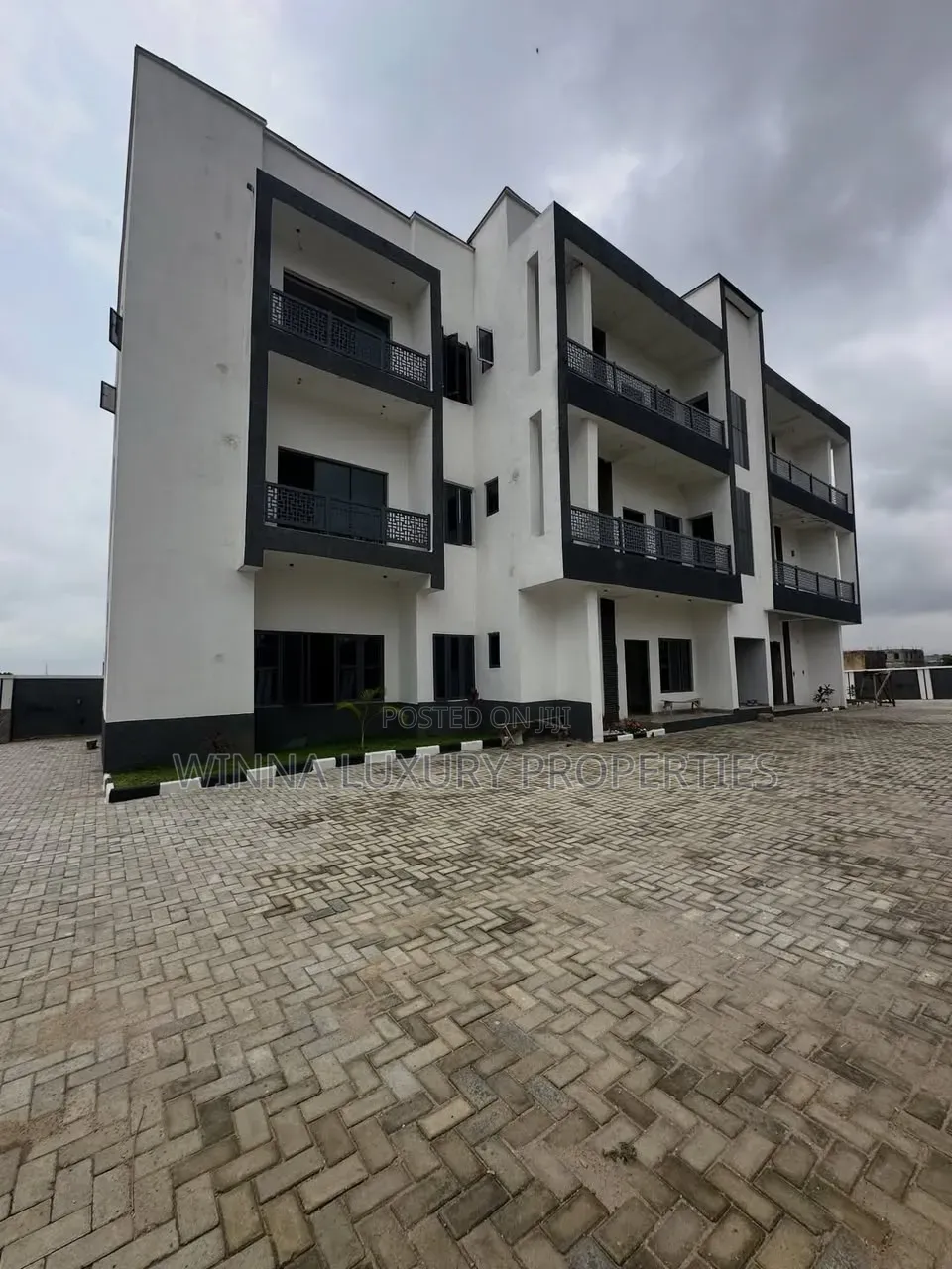 3bdrm Apartment in Wuye-Dakibiu for sale