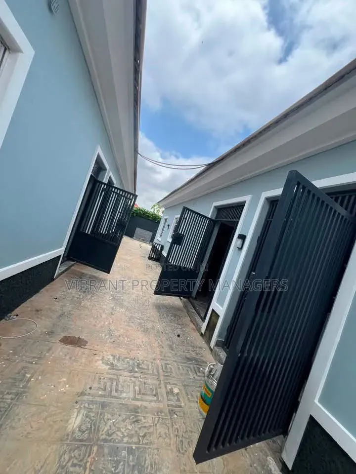 1bdrm Block of Flats in Water Intake Maigero, Kaduna / Kaduna State