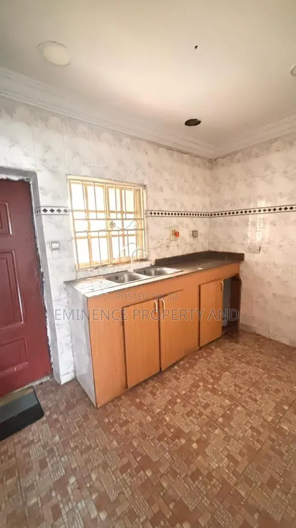 2bdrm Apartment in Ogombo for rent