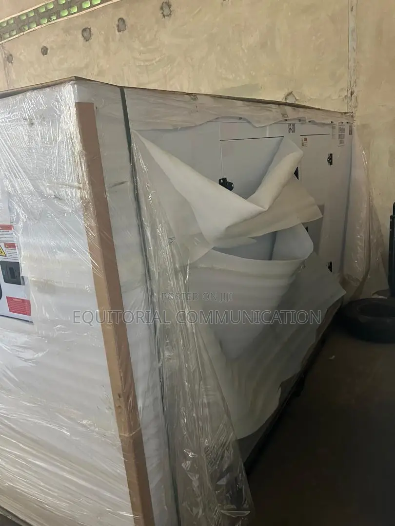 300KVA Perkins Soundproof Generator for Heavy Duty Use