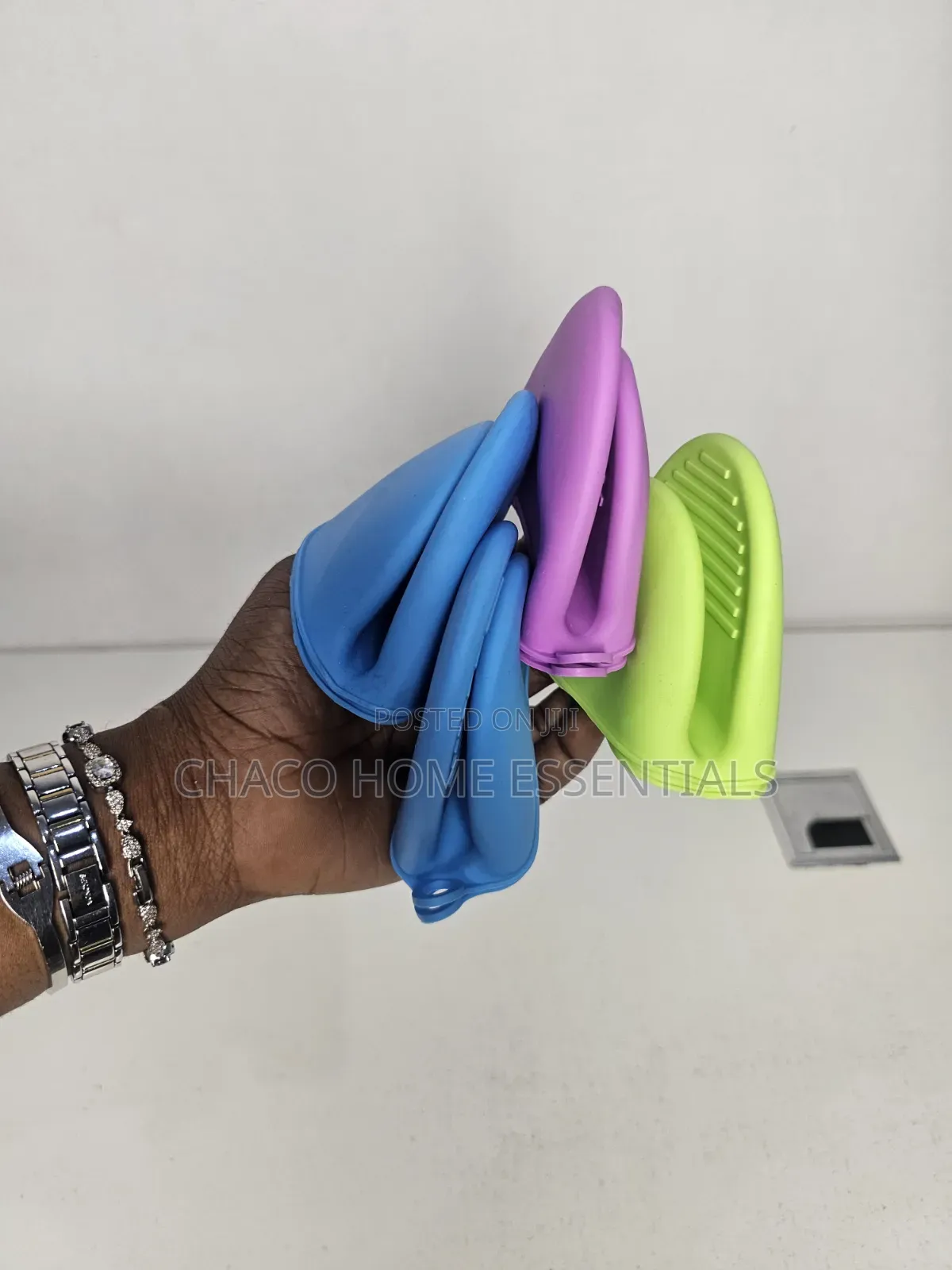 Pair of Heat Resistant Silicone Pot Holders / Mini Oven Mitts